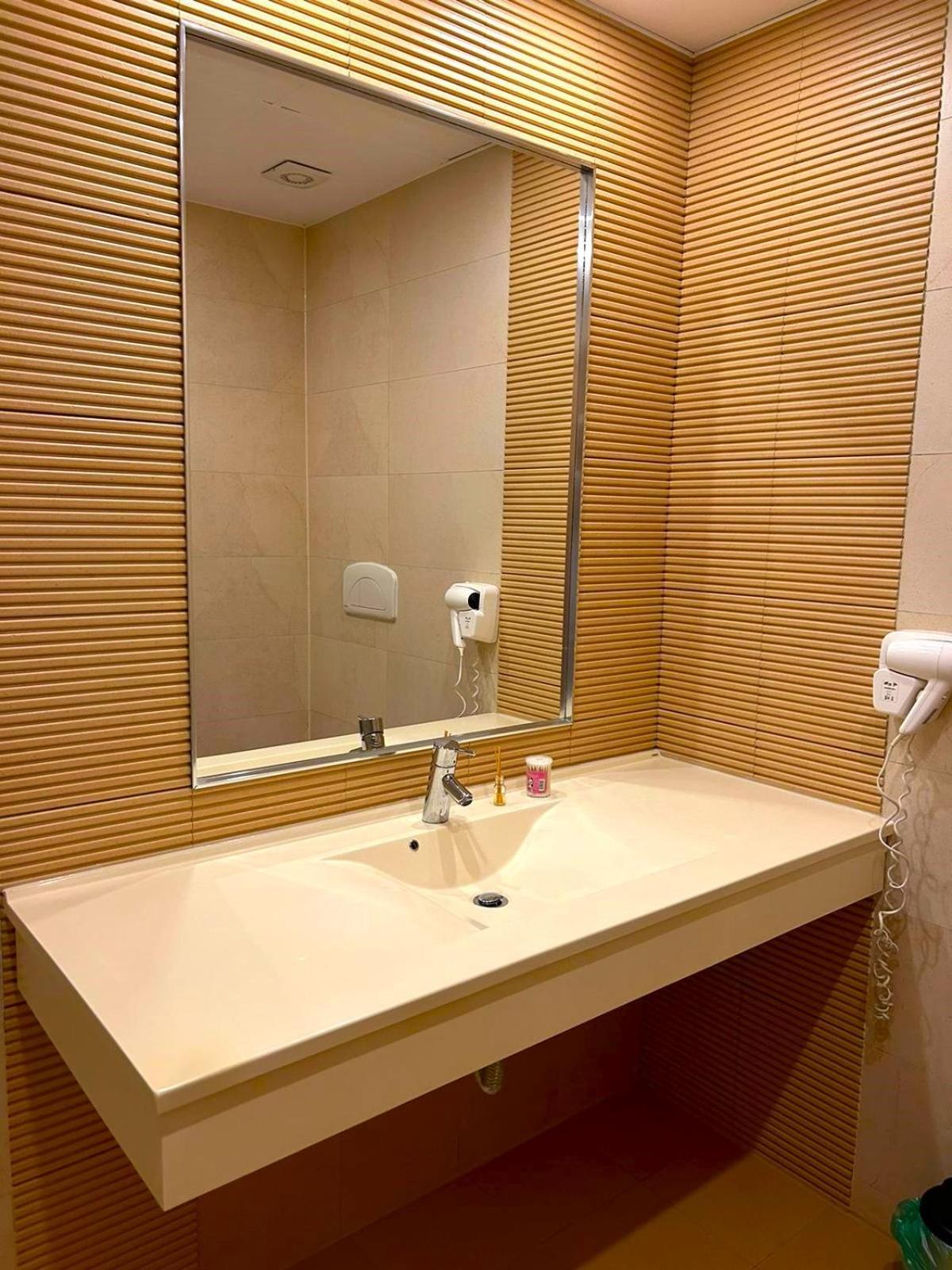 Yamaluxe Apartments - Silent & Warm With Many Facilities Bukarest Exterior foto